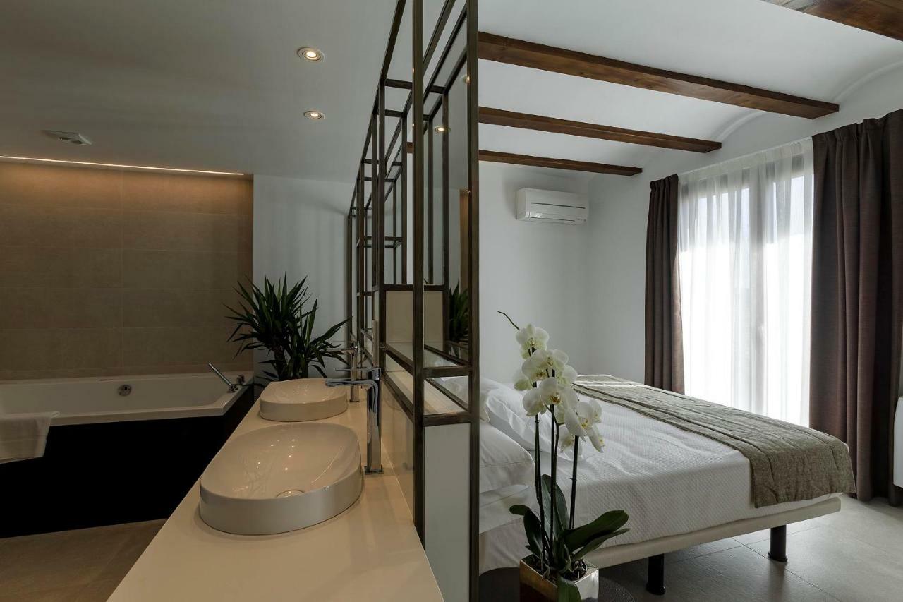 Vinatea Suites Morella Exterior foto