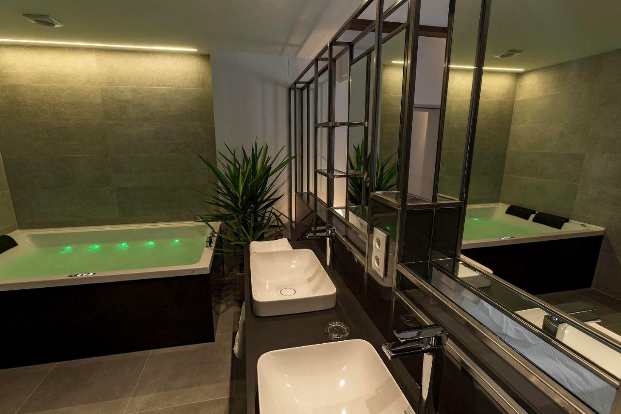 Vinatea Suites Morella Exterior foto